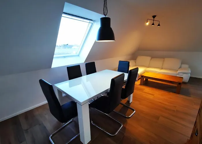 Moderne Landhaus-Ferienwohnung Mit Balkon